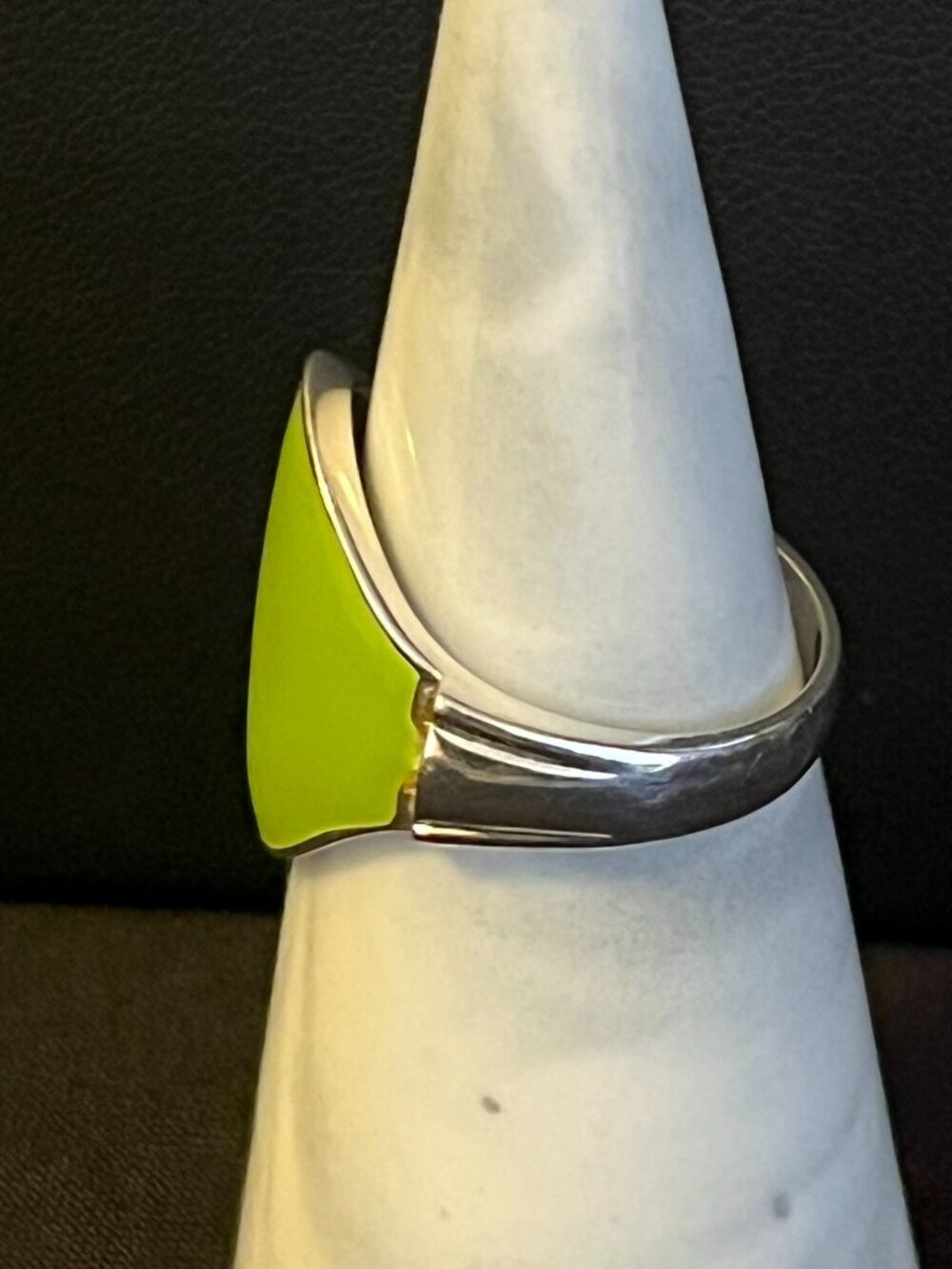 Sterling Silver Green Enamel Inlay Ring - Picture 2 of 9